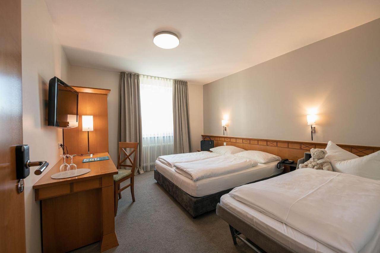 Parkhotel Schmid Adelsried Екстериор снимка