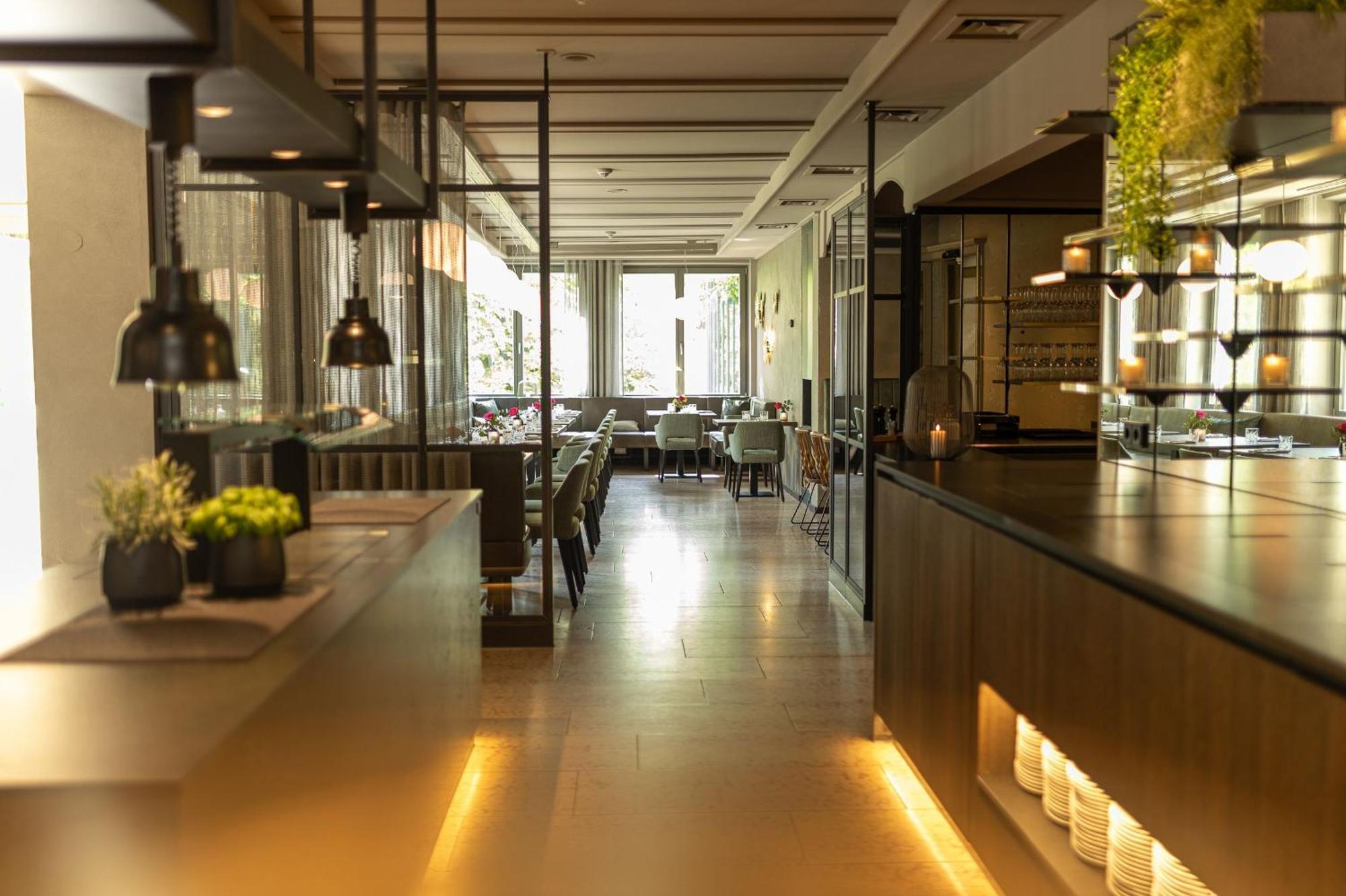 Parkhotel Schmid Adelsried Екстериор снимка