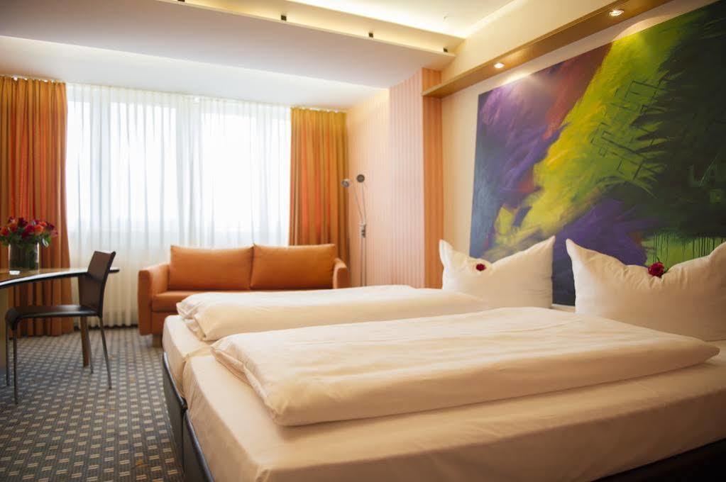 Parkhotel Schmid Adelsried Екстериор снимка